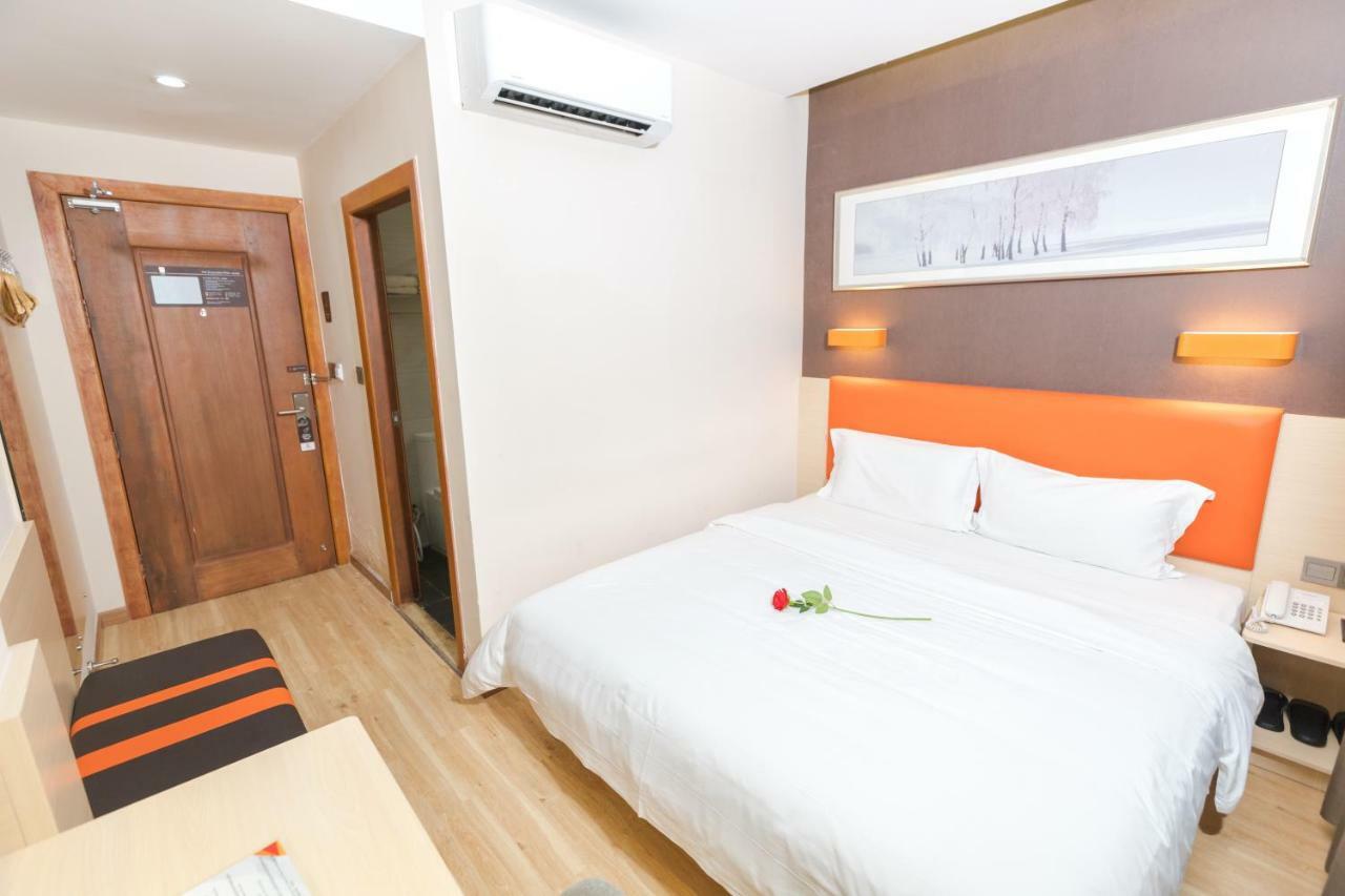 7 Days Premium Hotel Phnom Penh Exterior foto