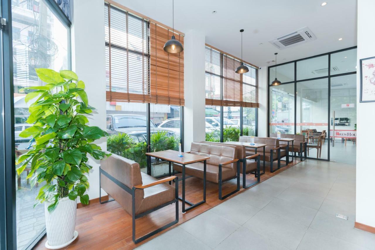 7 Days Premium Hotel Phnom Penh Exterior foto