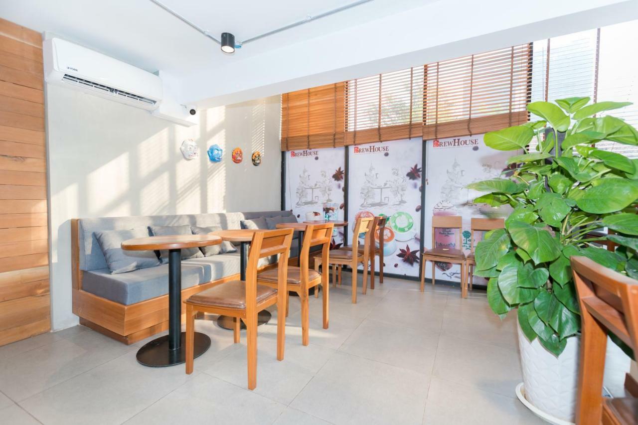 7 Days Premium Hotel Phnom Penh Exterior foto